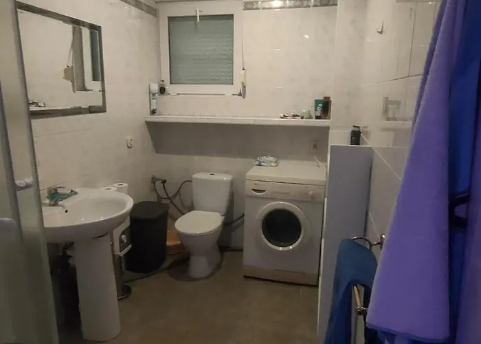 Djunek 公寓 梅尔诺